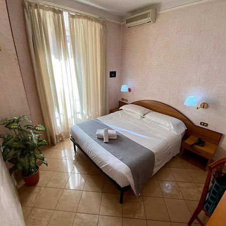 Hotel Resi Рим Екстер'єр фото