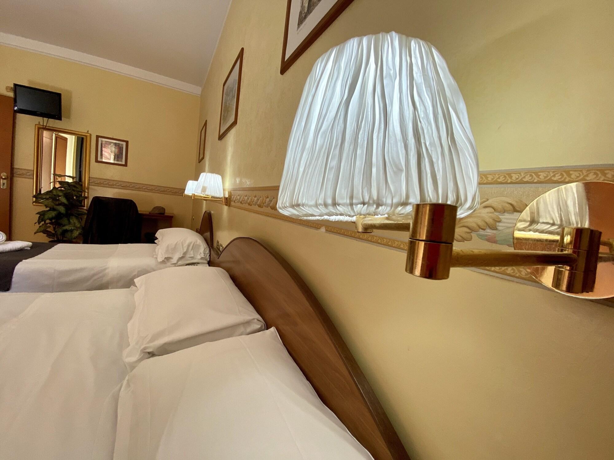 Hotel Resi Рим Екстер'єр фото
