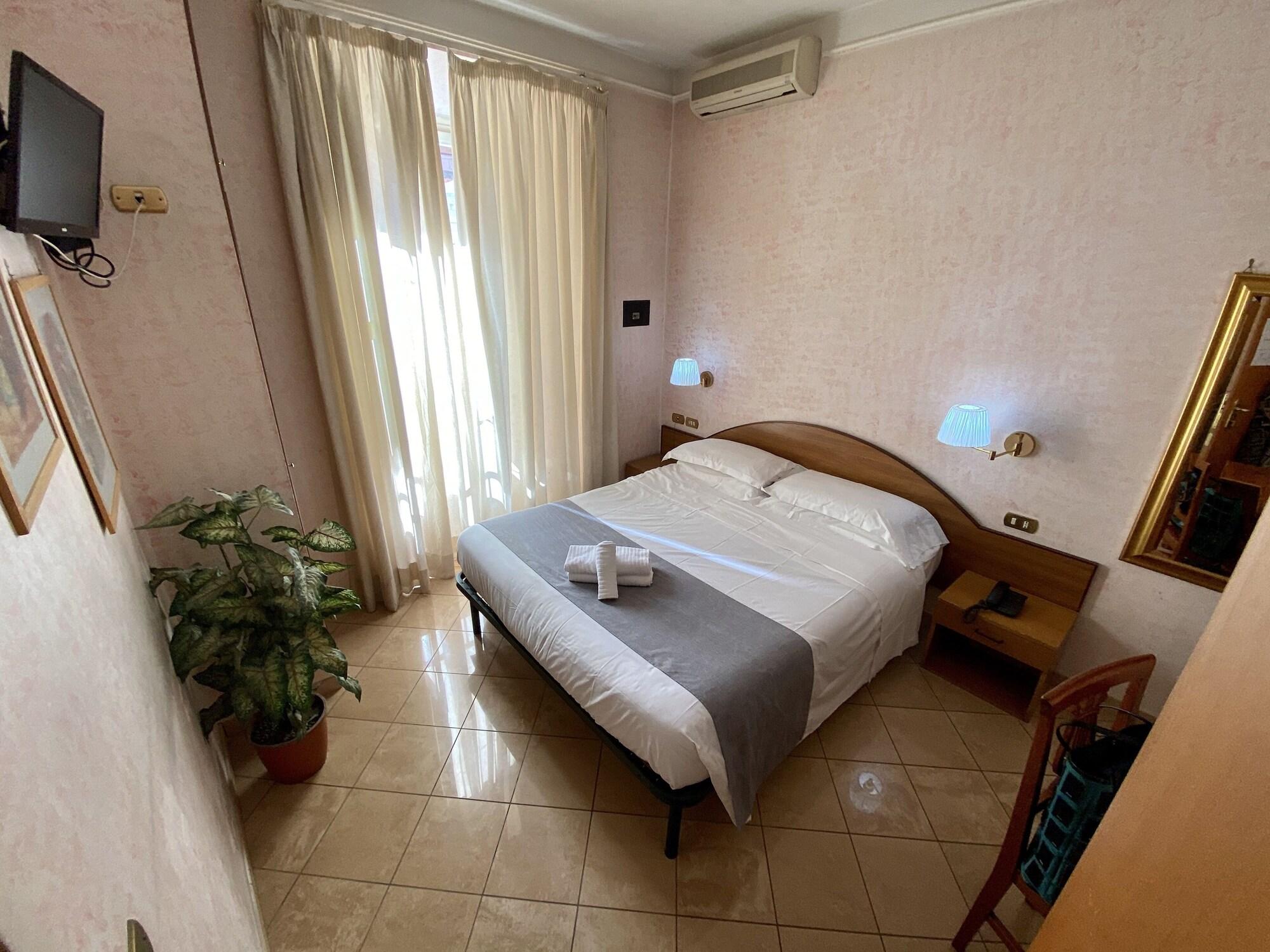 Hotel Resi Рим Екстер'єр фото